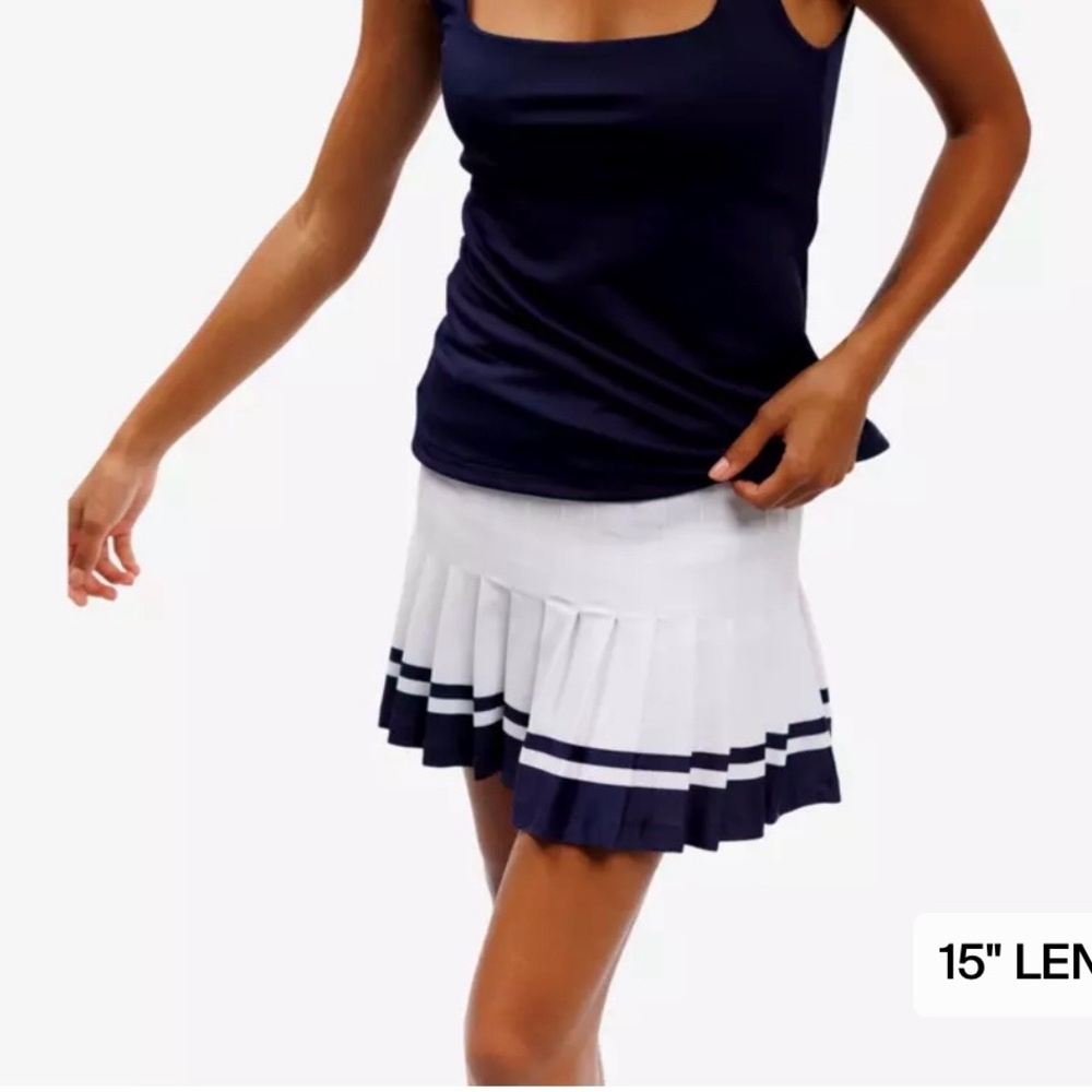 SMITH & QUINN Gwen 15" Pleated White & Navy Tennis skort Medium